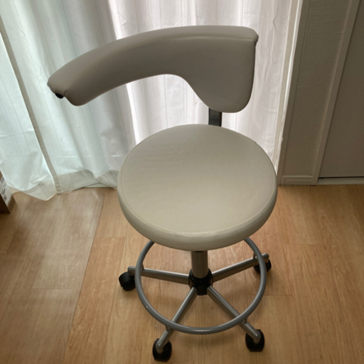 オフィスチェア　サンワサプライ　合皮しろ