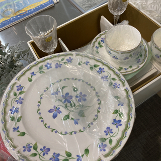 オシャレな食器セットの画像