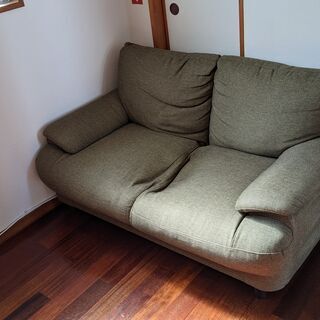 ニトリの二人掛けソファの画像