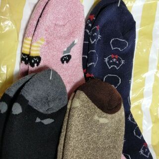 ネコ靴下4点の画像