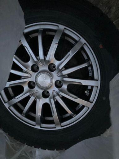 冬タイヤ　195/65R15