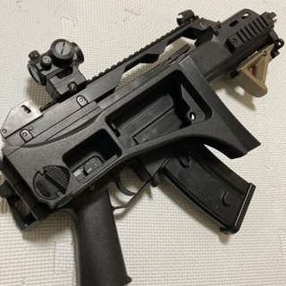 電動ガンG36c 付属品（予備マガジン、バッテリー、充電器）の画像