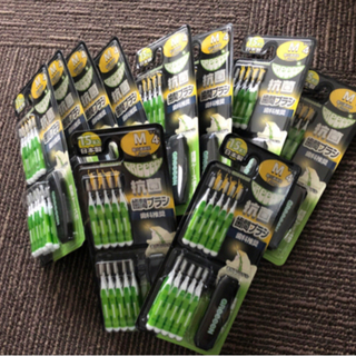 ④歯間ブラシ　M 10セット