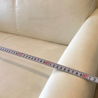 2人掛けソファ　白　レザー　コンパクトの画像