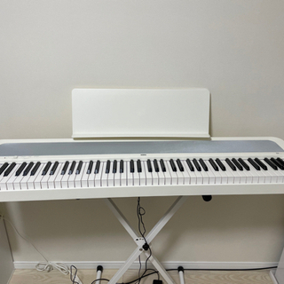 2021年　美品　KORG B2 ホワイト 電子ピアノ/譜面台/ 良品 KORG 電子ピアノ B2 2021年製