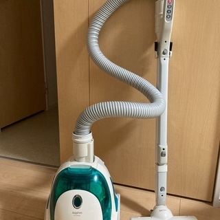 中古　掃除機　SANYO製