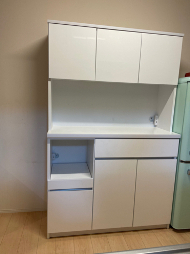 ホワイト食器棚　「現金のみ」