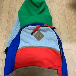リュックサック  フード付き