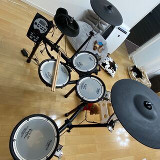 【電子ドラム】Roland TD-11KQPS（ペダル２個・椅子・スティック２セット・ヘッドフォン・練習DVD付）の画像