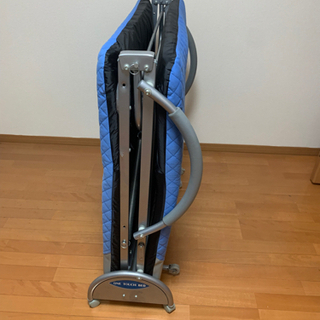 ベッドの骨組みの画像