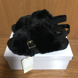 ファーサンダルの画像