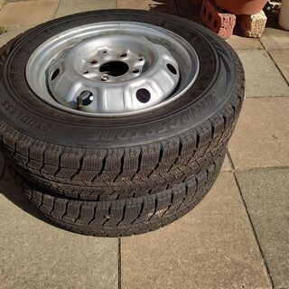 スタッドレス　BLIZZAK VRX　１４５／８０Ｒ１３　２本　ホイール付きの画像