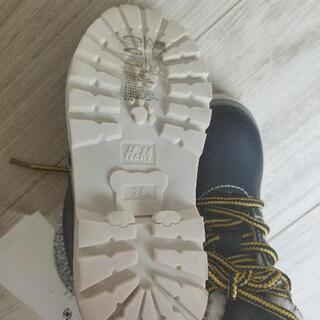 【決まりました】【新品未使用】【15cm H＆M 中ボアショートブーツ 】の画像