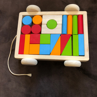 カラフルな積み木