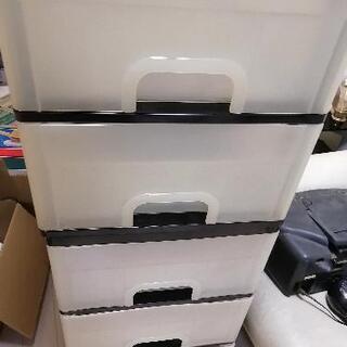 衣装ケースひとつの画像