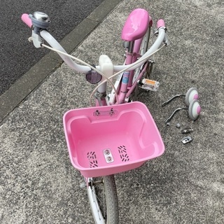 18インチ　自転車（補助輪付）の画像