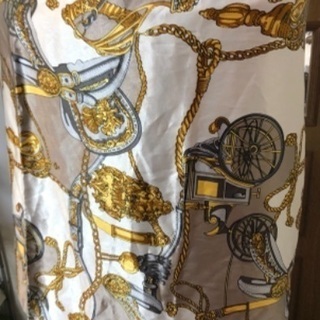 お話し中　大判スカーフ　usedの画像