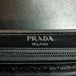 美品　PRADA ショルダーバック　