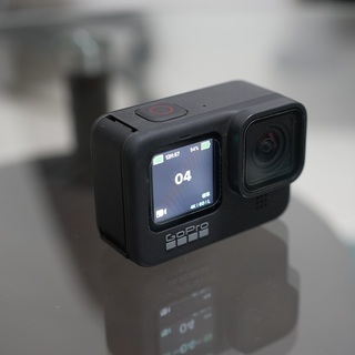美品★GoPro HERO9 + 予備バッテリー + バッテリーチャージャーのセットの画像