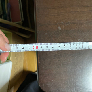 書斎テーブルの画像
