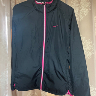 【NIKE】ウィンドブレーカー