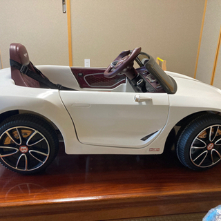 ベントレーEXP12 電動車　おもちゃの画像