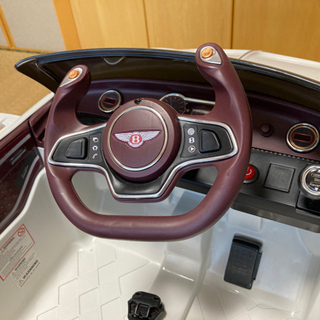 ベントレーEXP12 電動車　おもちゃの画像