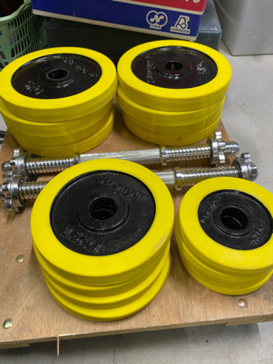 お薦め品‼️激安‼️strongerダンベル30kg 2セット