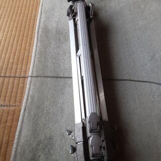 三脚　長さ５７ｃｍ　サビが所々有りの画像