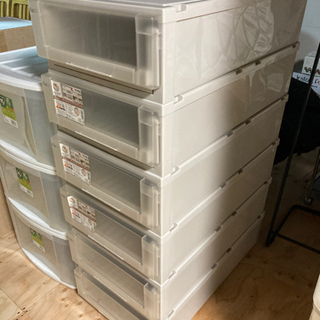 ② プラケース、収納ケース、39センチ× 74センチ× 18センチ