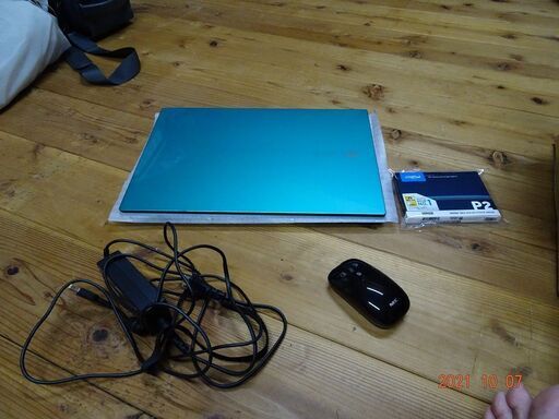 本日入荷しました。NECLaVieNS750/Gタッチパネル(SSD500GBGB+HDD1TB)