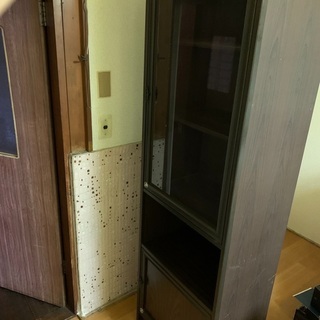 収納棚さしあげます。