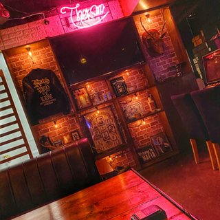 BARスタッフ急募!!オシャレな店内カッコイイスタッフと一緒に働きませんか？(^^)の画像