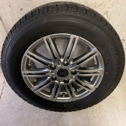 スタッドレスタイヤ４本195/65/15