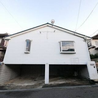 三重県名張市つつじが丘　土地　２０２㎡に建つ広い家です（ペット可...