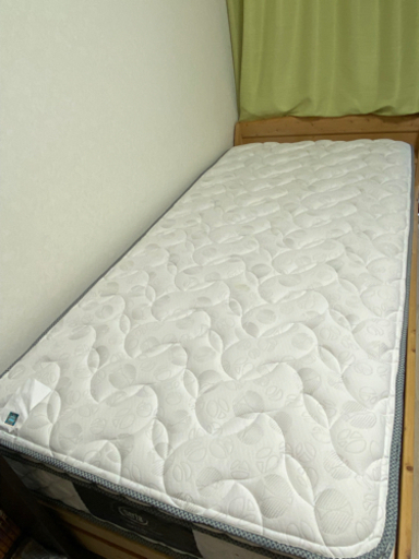 【サータ　マットレス】使用4ヶ月　シングルサイズ　ぺディック62 Box-top