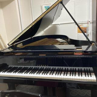 グランドピアノ