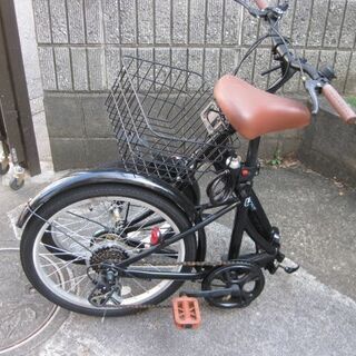 20ｲﾝﾁ折りたたみ自転車　シマノ製 6段変速､フロントライト・カギ・カゴ付 