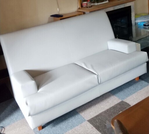 美品　2人～3人掛け用　合皮ソファー　グレー　163×71×91