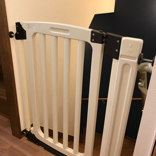 【良品】ベビーゲート　　70×90センチの画像