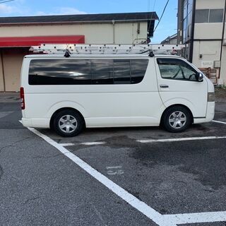 トヨタ　ハイエース200系　キャリア付き　スーパーGL　の画像