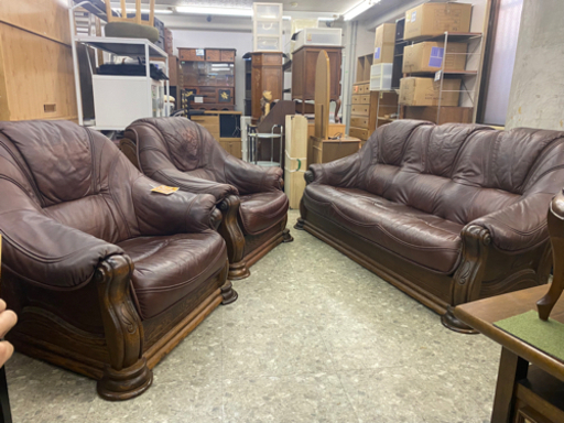 オランダ製！クラシックレザーソファー　オーク材、3点セット！