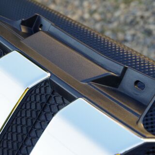 ジムニー スズキ純正 JB23W メッキフロントグリル 特別仕様車デザイン(特別装備品) の画像
