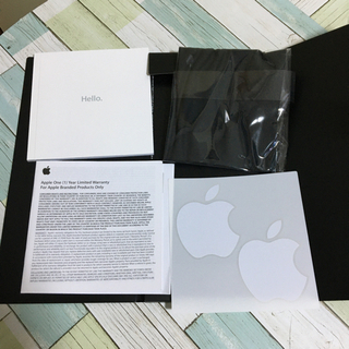 MacBook Pro 箱　ケーブル　シールの画像