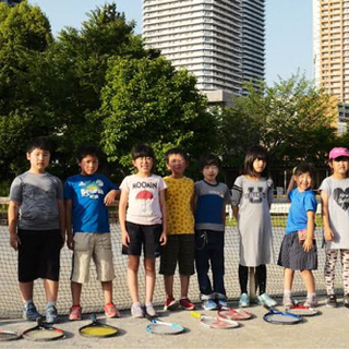 テニスプラネット武蔵小杉ー小中高生大募集❗️川崎市立東住吉小テニスコート火&金曜16時30分〜(1ヵ月1500円)の画像