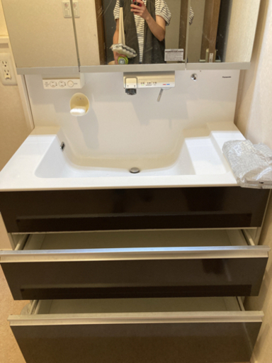 Panasonicの洗面台です。