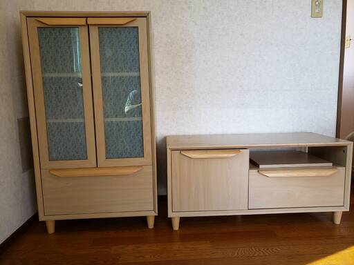 【美品】本棚＋テレビ台をセットでお譲りします