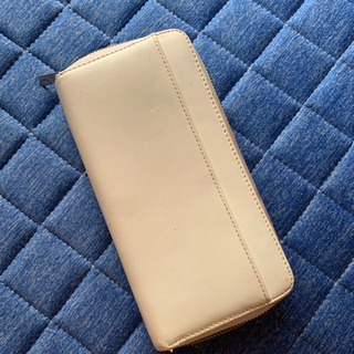 MURUAのお財布の画像