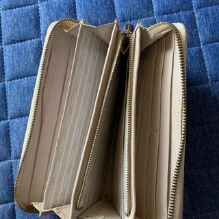 MURUA のお財布の画像