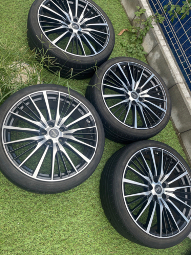 タイヤ付きホイール